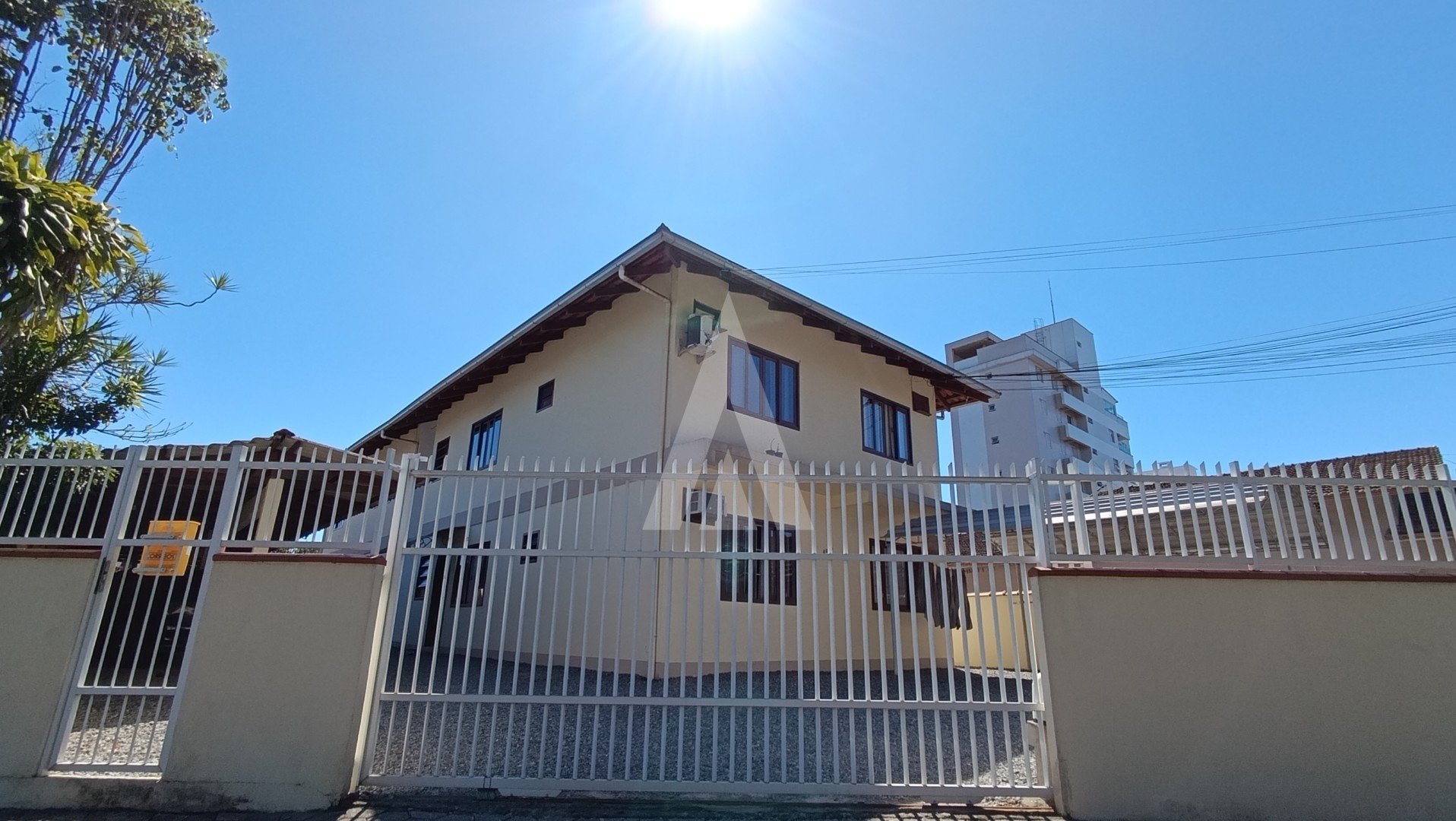 FACHADA L2