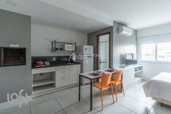 apartment em Rua Garibaldi, Floresta - Porto Alegre - RS