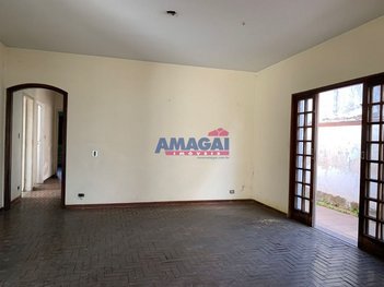 commercial_building em Batista Scavone, Centro - Jacareí - SP