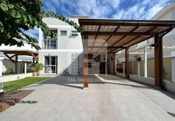 house em Rua Grumixama, Campeche - Florianópolis - SC