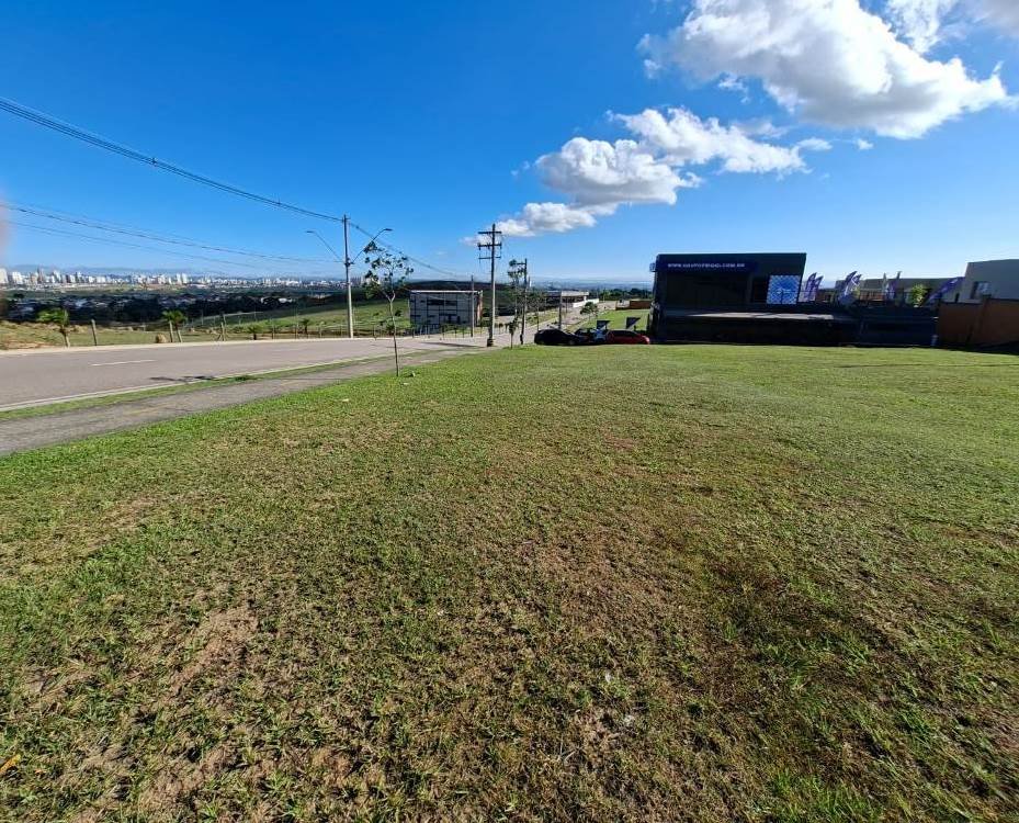 UM �TIMO TERRENO COMERCIAL DE 484,79M� NO ALPHAVILLE