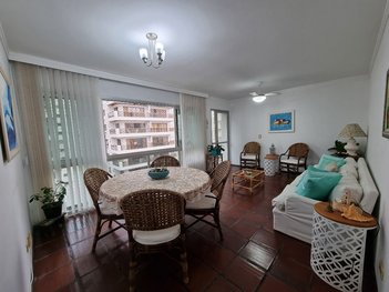 apartment em Rua Sílvia Valadão de Azevedo, Pitangueiras - Guarujá - SP
