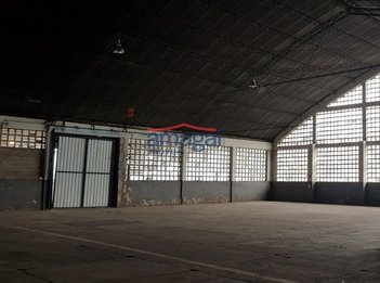 industrial em Avenida Getúlio Vargas, Jardim Califórnia - Jacareí - SP