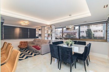 apartment em Rua Líbero Badaró, Passo da Areia - Porto Alegre - RS