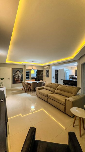 apartment em Rua 238, Meia Praia - Itapema - SC