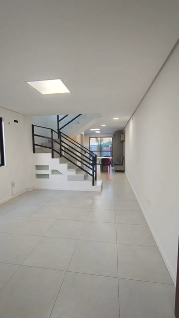 house em Rua Gabiroba, Campeche - Florianópolis - SC