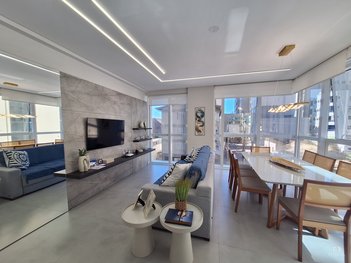 apartment em Rua 317B, Meia Praia - Itapema - SC