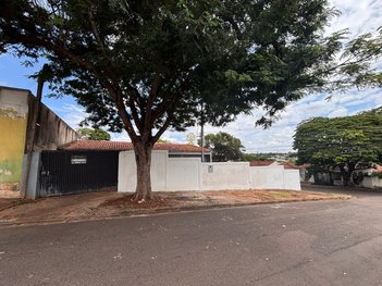 house em Rua Pioneiro José Arduim, Parque das Laranjeiras - Maringá - PR