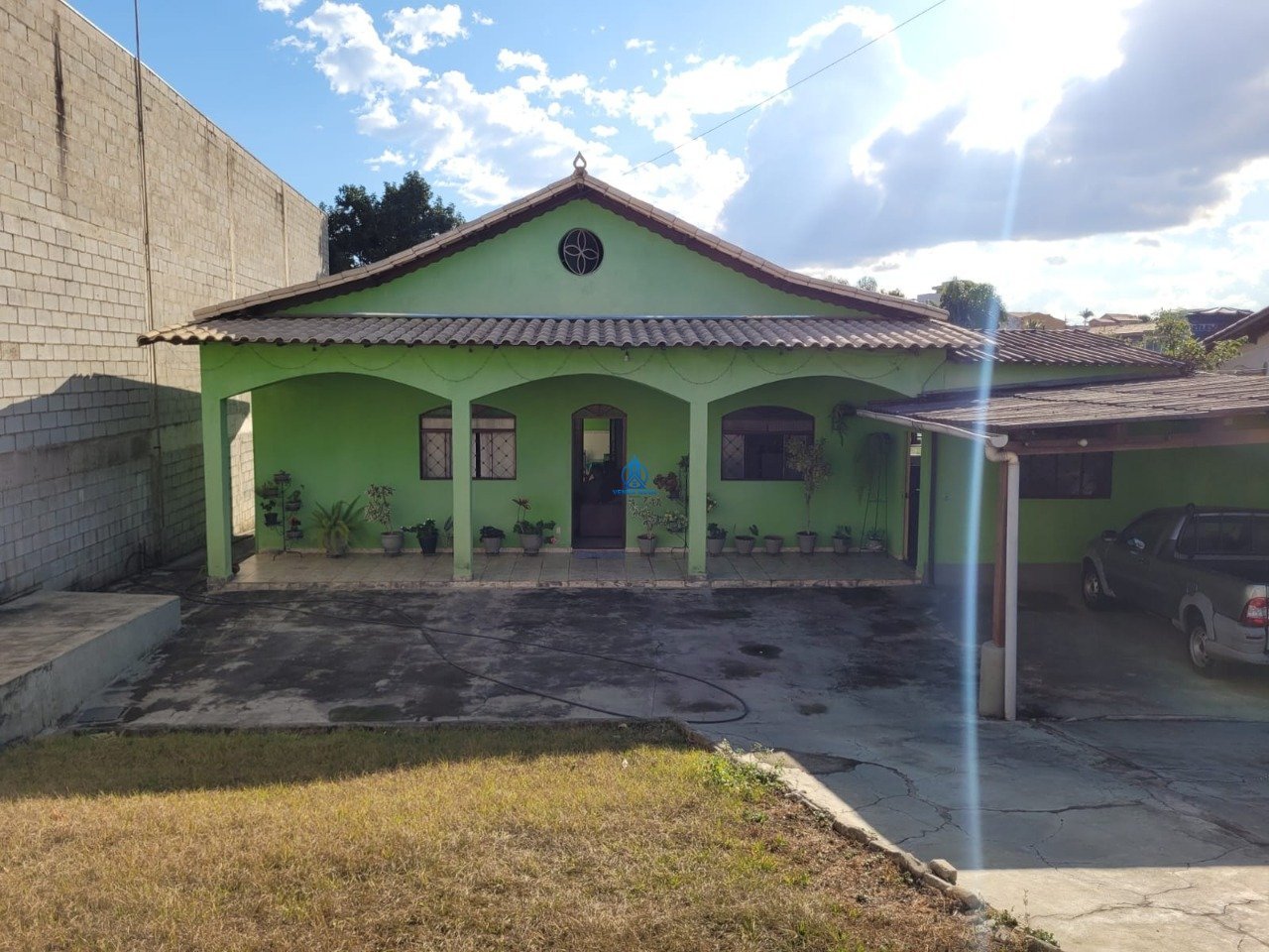 Casa com 3 quartos — Piratininga (Venda Nova), Belo Horizonte