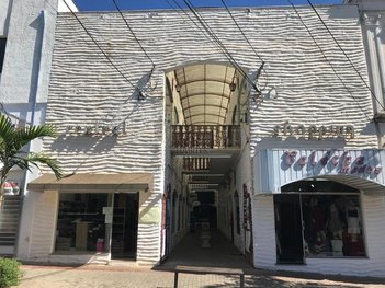 business em Amando de Barros, Centro - Botucatu - SP