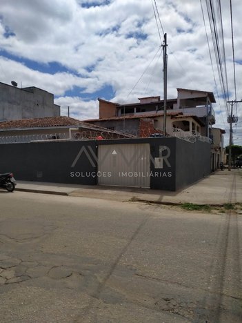 house em Rua Miguidonio Inacio Loiola, Floresta - Salinas - MG