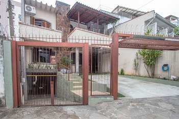 house em Rua General Couto de Magalhães, Higienópolis - Porto Alegre - RS