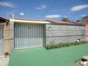 house em Rua V, Serrinha - Fortaleza - CE
