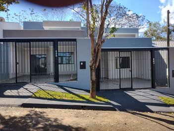house em Rua Américo Laerte Bigatão, Jardim Andrade - Maringá - PR