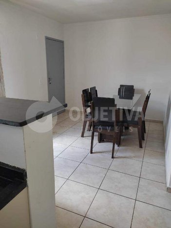 apartment em Avenida Imbaúba, Jaraguá - Uberlândia - MG