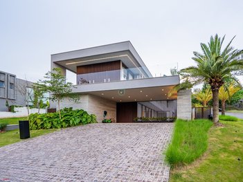 house em Avenida Piraíba, Centro Comercial Jubran - Barueri - SP