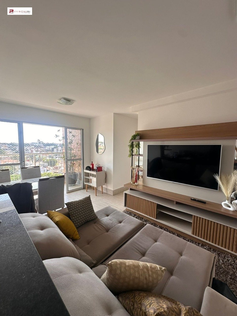 Apartamento com 3 quartos — Santa Amélia, Belo Horizonte