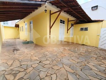 house em Avenida Cesário Alvim, Centro - Uberlândia - MG
