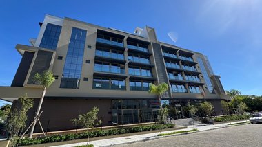 apartment em Avenida dos Dourados, Jurerê Internacional - Florianópolis - SC