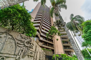 apartment em Rua São Pedro, Cabral - Curitiba - PR