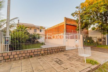 house em Rua Tapirapés, Sarandi - Porto Alegre - RS