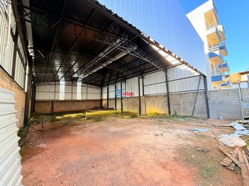 industrial em Avenida Getúlio Vargas, Santa Bárbara - João Monlevade - MG
