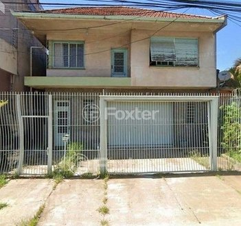 house em Rua Brito Peixoto, Passo da Areia - Porto Alegre - RS