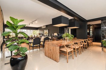 apartment em Rua Pedro Chaves Barcelos, Mont Serrat - Porto Alegre - RS