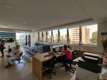 office em Avenida Raulino Cotta Pacheco, Osvaldo Rezende - Uberlândia - MG