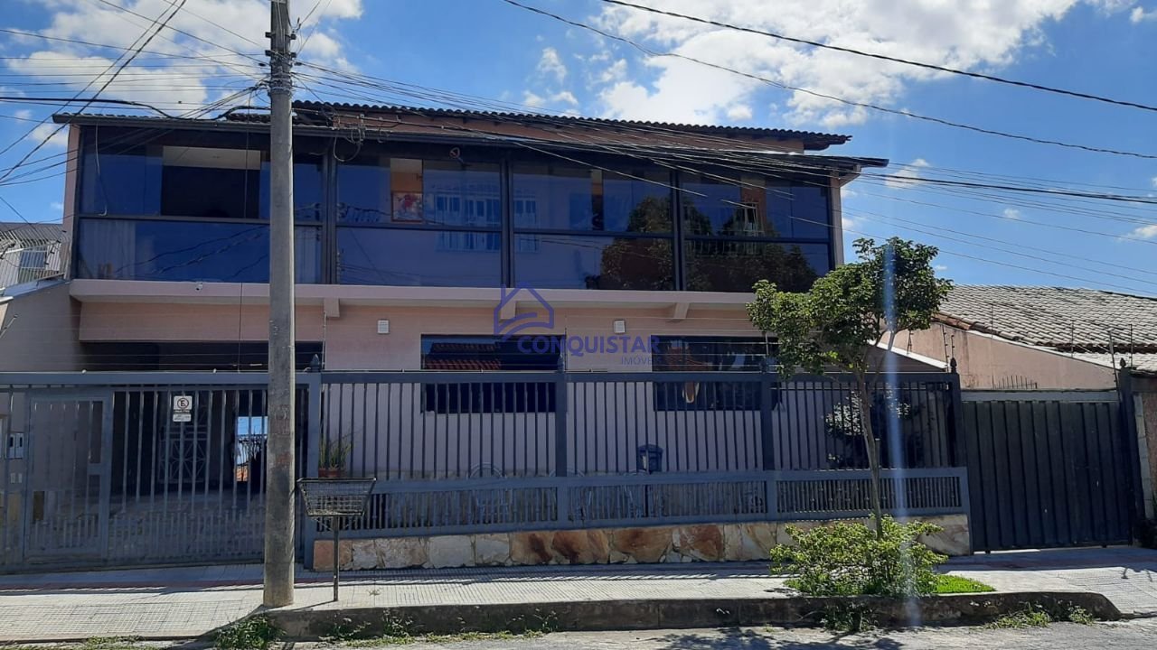 Casa com 6 quartos — Santo Antônio, Belo Horizonte
