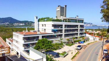 apartment em Estrada Haroldo Soares Glavan, Cacupé - Florianópolis - SC