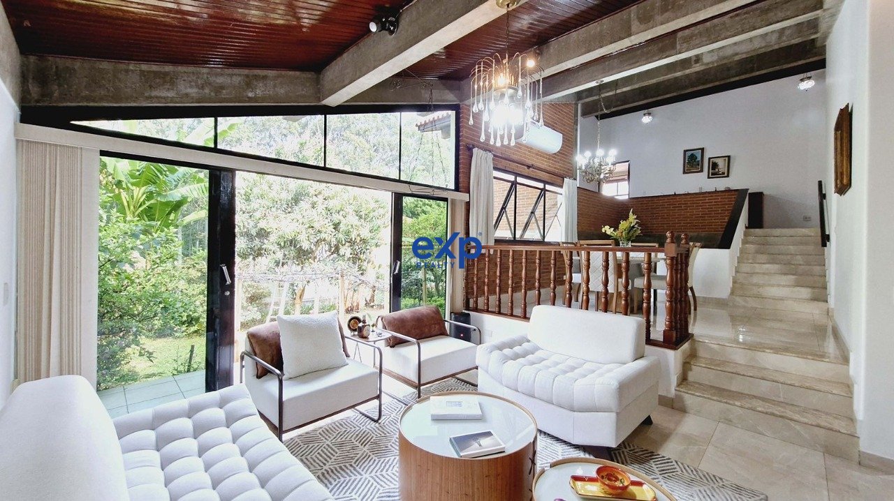 WhatsApp Image 2025-04-01 at 16.14