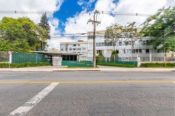 apartment em Rua Carlos Klemtz, Fazendinha - Curitiba - PR