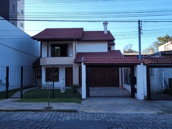 house em Rua Jucelino Kubitschek de Oliveira, Desvio Rizzo - Caxias do Sul - RS