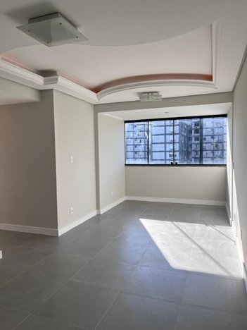 apartment em Rua General Iba Mesquita Ilha Moreira, Boa Vista - Porto Alegre - RS