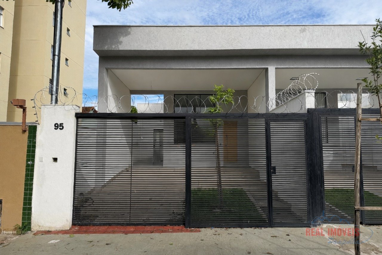 Casa com 3 quartos — Rio Branco, Belo Horizonte