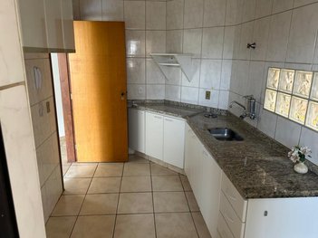 apartment em Rua Raul Peixoto, Vila Ana Maria - Ribeirão Preto - SP