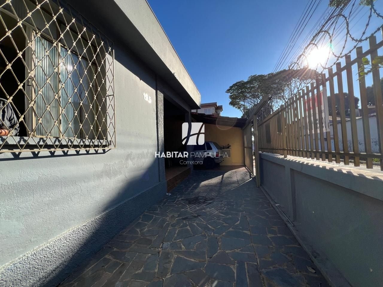 Casa com 3 quartos — Santa Amélia, Belo Horizonte