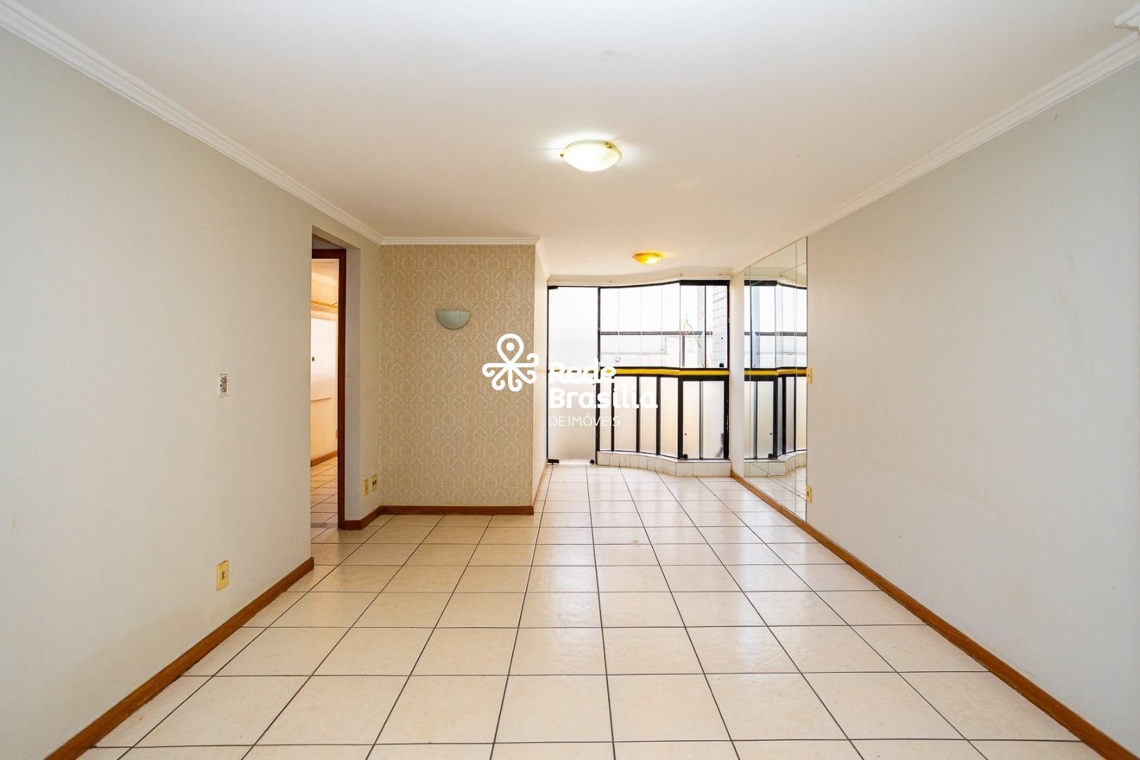 Apartamento com 3 suítes,sendo uma com hidromassagem. Quartos com armá | Foto_migracao | 0