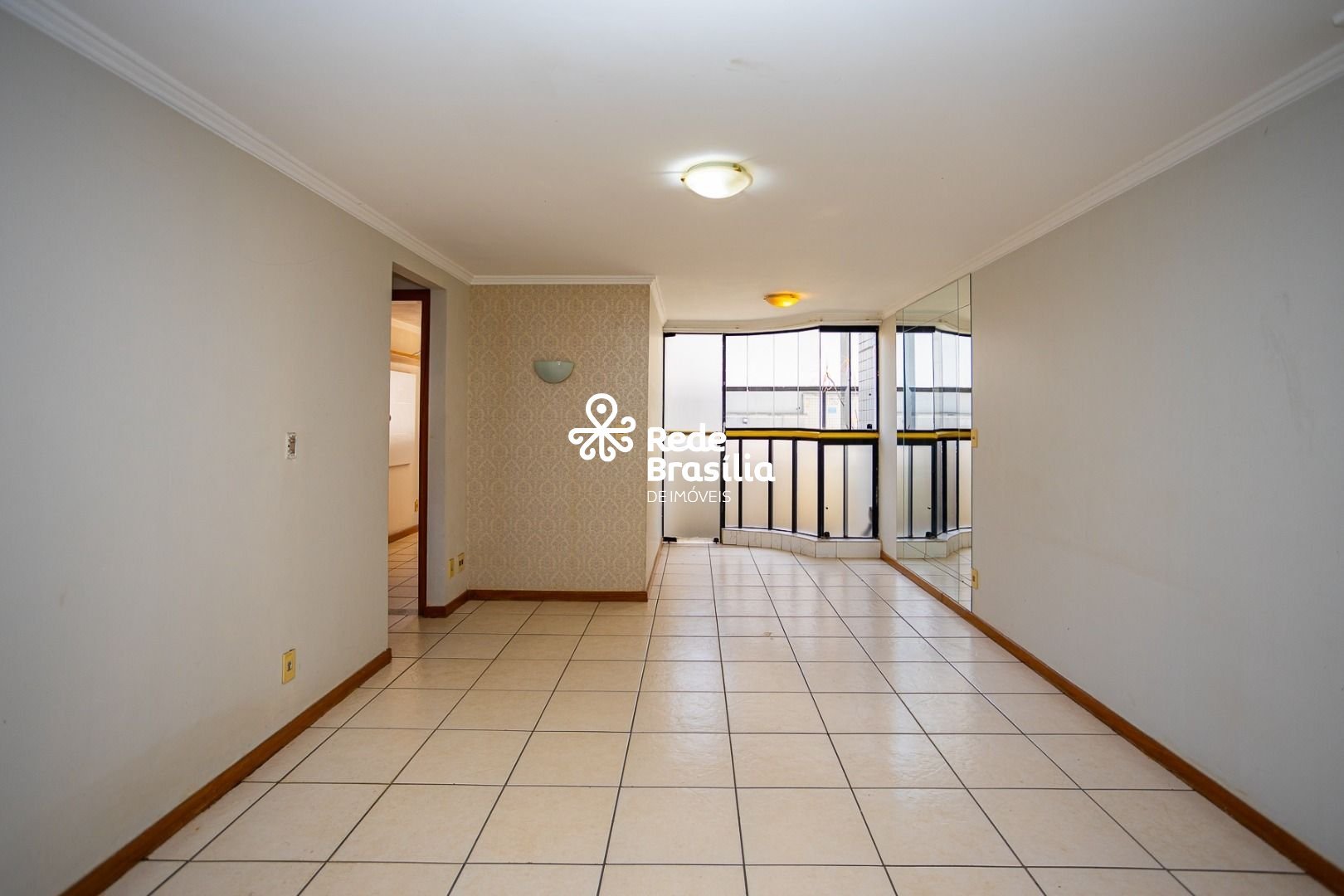 Apartamento com 3 suítes,sendo uma com hidromassagem. Quartos com armá | Foto_migracao | 2