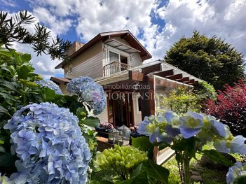 house em Rua dos Papagaios, Quinta da Serra - Canela - RS