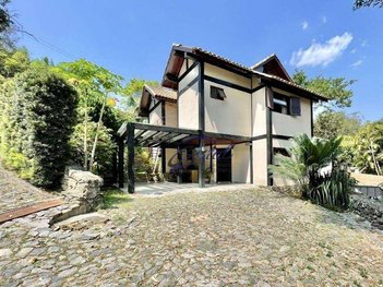 house em Rua Três Rios, Chácara Santa Lúcia dos Ypes - Carapicuíba - SP