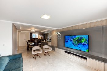 apartment em Rua Doutor Alexandre Gutierrez, Água Verde - Curitiba - PR