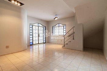 house em QS 2 Conjunto 10, Riacho Fundo II - Brasília - DF