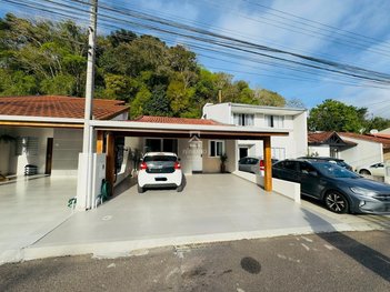 house em Rua Santina Manzoque Zen, Itália - São José dos Pinhais - PR