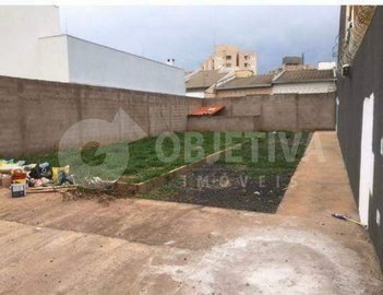 land_lot em Rua Simão Pinto Machado, Jardim Europa - Uberlândia - MG