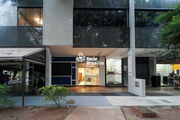 business em CLN 103 Bloco B, Asa Norte - Brasília - DF