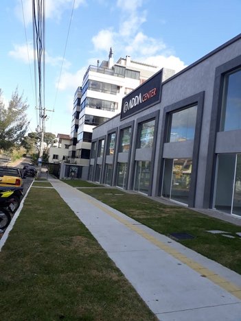 business em Dona Adda Mascarenhas de Moraes, Jardim Itu - Porto Alegre - RS