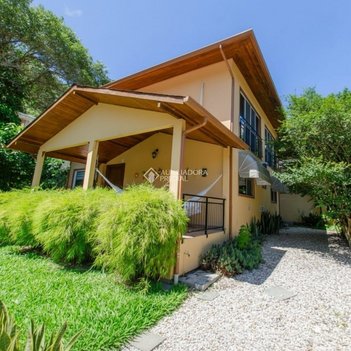 house em Rua Antônio Fabriciano Queiroz, Sambaqui - Florianópolis - SC