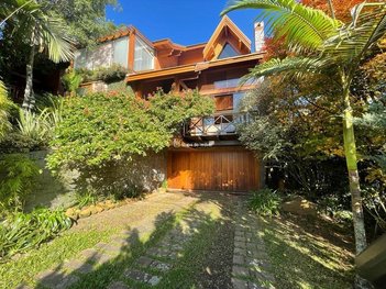 house em Rua Laurindo Comiotto, Lagos do Bosque - Gramado - RS